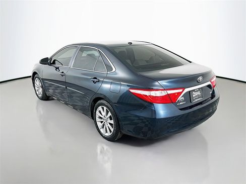 Used 2016 Toyota Camry XLE image 5