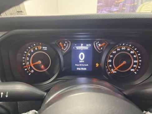 New 2025 Jeep Gladiator Sport image 12