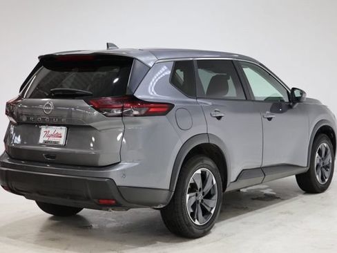 Used 2025 Nissan Rogue SV FWD image 8