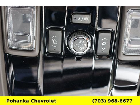 New 2026 Chevrolet Suburban LT w/ Comfort Package AWD/4WD image 19