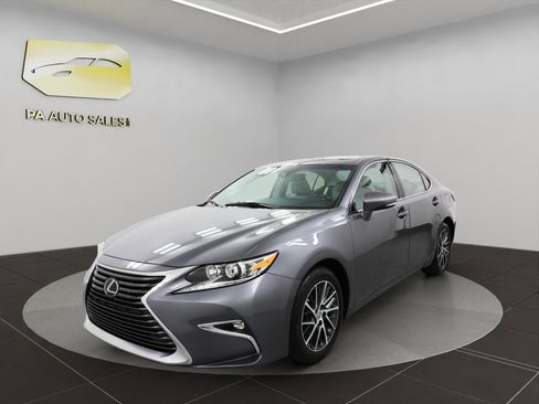 Used 2017 Lexus ES 350 image 3