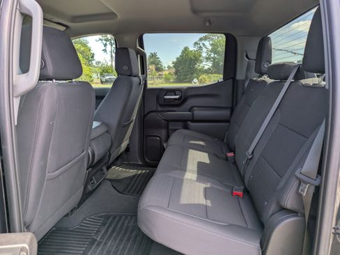 Used 2023 Chevrolet Silverado 1500 Custom image 13