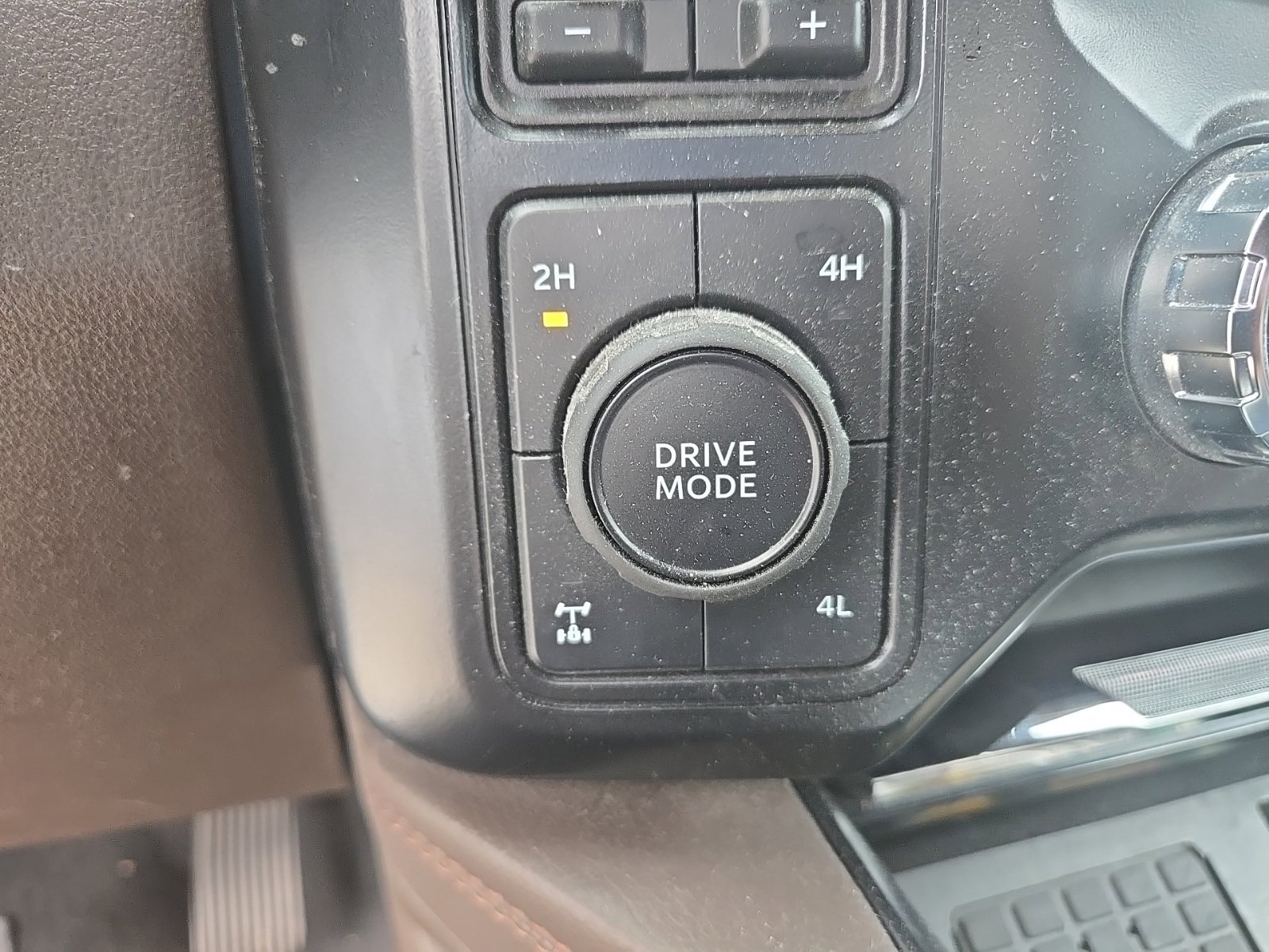 Used 2024 Ford F250 King Ranch w/ FX4 Off-Road Package AWD/4WD image 31
