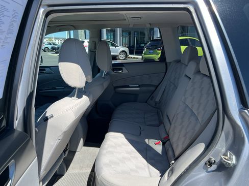 Used 2010 Subaru Forester 2.5X Premium AWD/4WD image 23