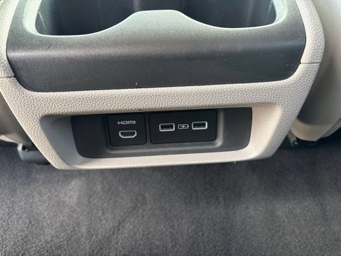 Used 2022 Honda Odyssey Elite image 35