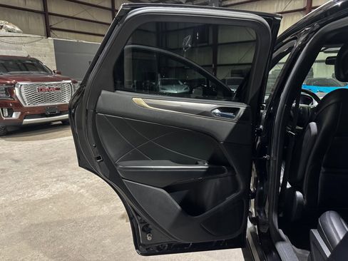 Used 2019 Lincoln MKC Premiere image 15