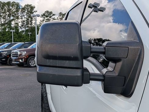 Used 2021 Nissan Titan PRO-4X w/ Pro-4x Convenience Package AWD/4WD image 15