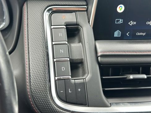 Used 2022 Chevrolet Suburban RST w/ Luxury Package image 19