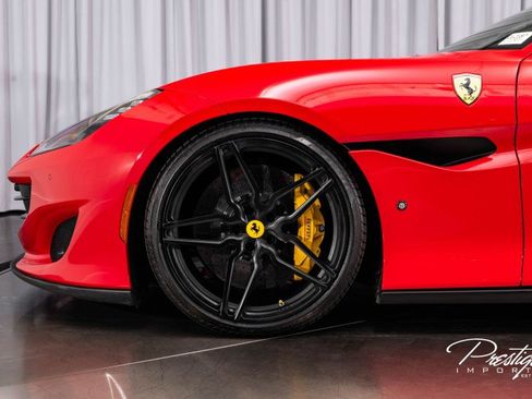 Used 2019 Ferrari Portofino image 15