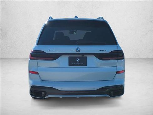 New 2026 BMW X7 xDrive40i image 8