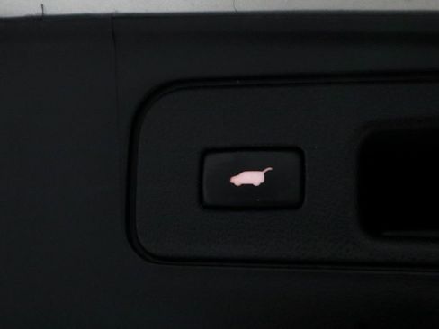 Used 2011 Honda Pilot Touring image 21