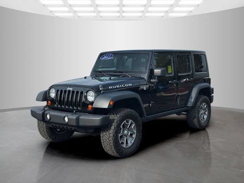 Used 2013 Jeep Wrangler Unlimited Rubicon w/ Connectivity Group AWD/4WD image 3