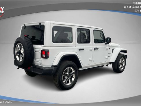 Used 2023 Jeep Wrangler Sahara image 5