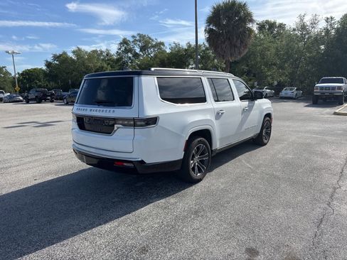 Used 2024 Jeep Grand Wagoneer L 4WD image 3
