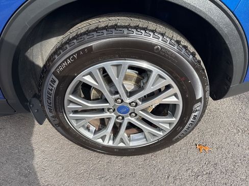 Certified 2022 Ford Escape SEL w/ Technology Package image 9