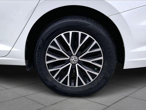 Used 2019 Volkswagen Jetta SEL image 11