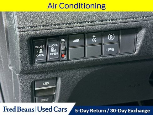 Used 2023 Honda Odyssey Touring image 12