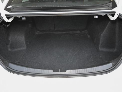Used 2023 Chevrolet Malibu LT FWD image 39