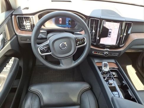Used 2024 Volvo XC60 T8 Ultimate w/ Protection Package Premier AWD/4WD image 18