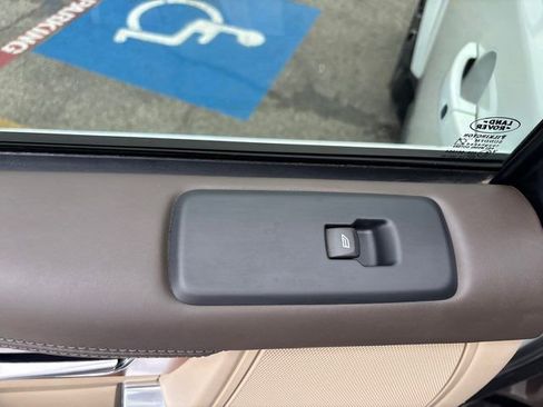 Used 2016 Land Rover LR4 HSE LUX AWD/4WD image 44