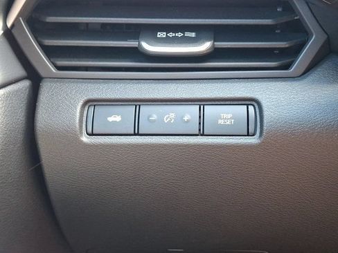 Used 2025 Nissan Altima 2.5 SV AWD/4WD image 28