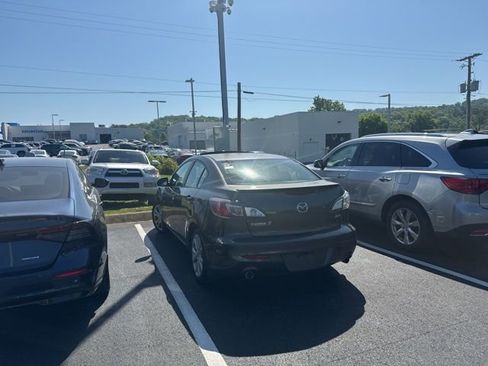 Used 2011 MAZDA MAZDA3 s Sport FWD image 6