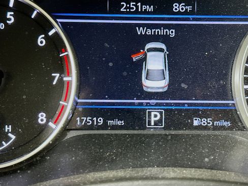 Used 2024 Nissan Sentra SV FWD image 19