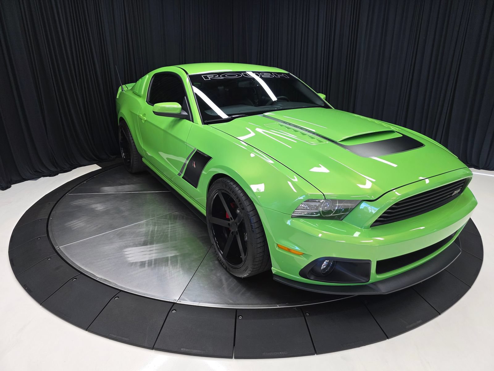Used 2013 Ford Mustang GT Premium w/ Electronics Pkg RWD image 10