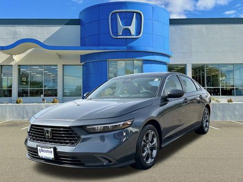 Used 2023 Honda Accord EX image 5