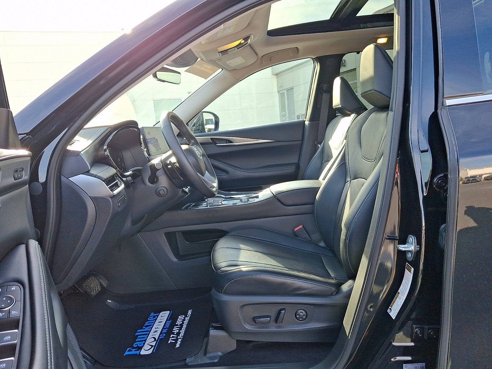 Certified 2023 INFINITI QX60 Luxe w/ Cargo Package AWD/4WD image 18