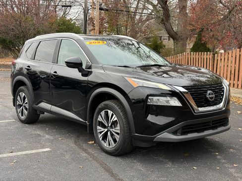 Certified 2023 Nissan Rogue SV w/ SV Premium Package image 3
