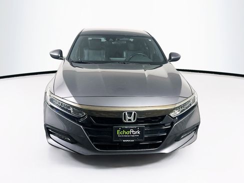 Used 2018 Honda Accord Sport image 2
