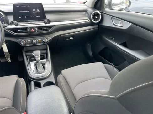 Used 2023 Kia Forte LXS image 9