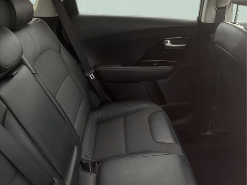Used 2017 Kia Niro EX w/ Paint Protection Package image 12
