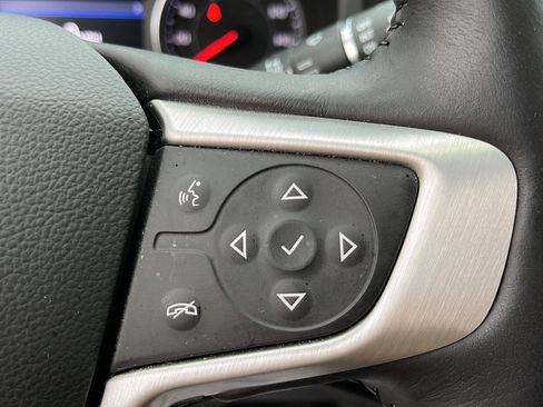 Used 2022 GMC Terrain SLT w/ Tech Package image 18