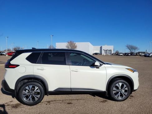 Certified 2023 Nissan Rogue SV image 5