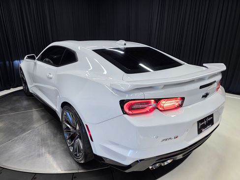 Used 2021 Chevrolet Camaro ZL1 RWD image 59