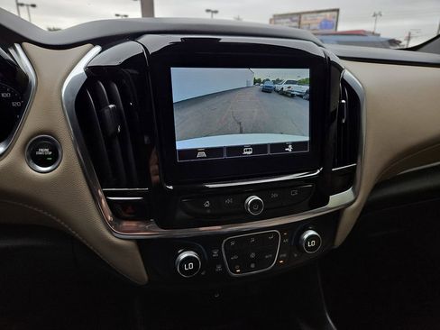 Used 2022 Chevrolet Traverse LT AWD/4WD image 22