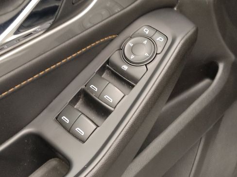 Used 2021 Chevrolet Traverse LS FWD image 27