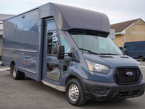 Used 2022 Ford Transit 350 DRW RWD image 7