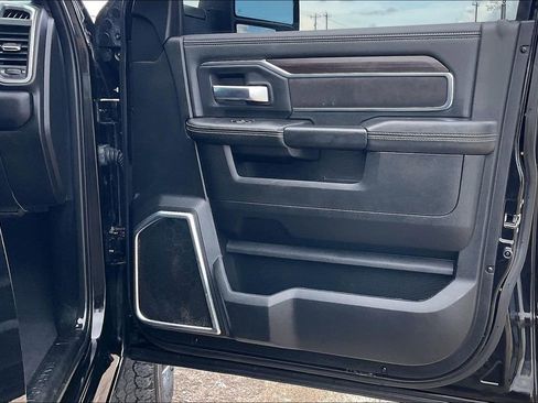 Used 2025 RAM 3500 Laramie w/ Night Edition AWD/4WD image 29
