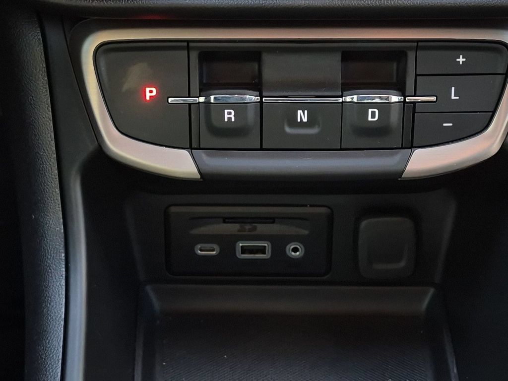 Used 2023 GMC Terrain Denali w/ Denali Premium Package AWD/4WD image 28