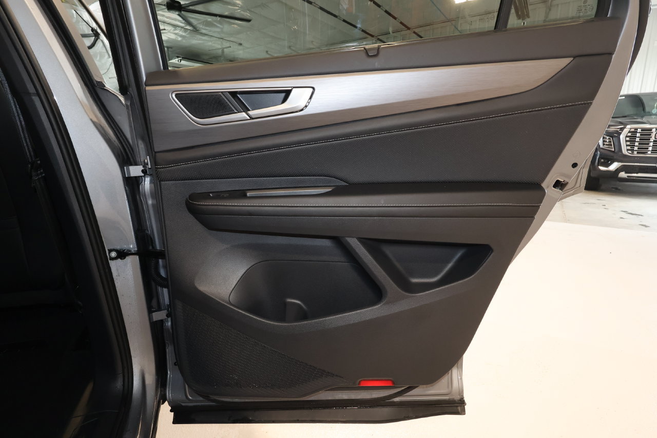 Used 2026 Volkswagen Atlas Cross Sport SE FWD image 18