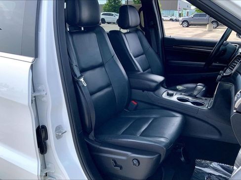 Used 2019 Jeep Grand Cherokee Limited AWD/4WD image 7