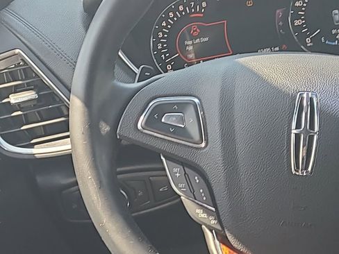Used 2016 Lincoln MKX Reserve w/ Technology Package AWD/4WD image 20