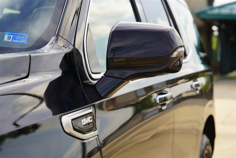Used 2021 GMC Yukon Denali w/ Denali Premium Package AWD/4WD image 36