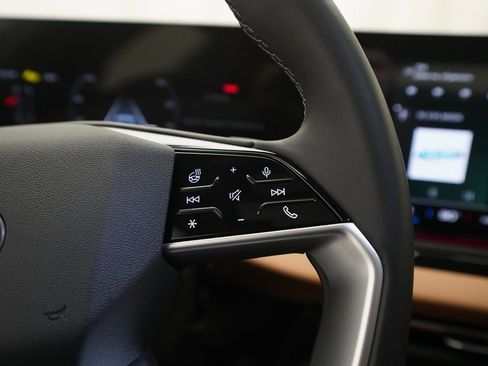 Used 2025 Audi A5 2.0T Prestige w/ 19" Wheel Package image 19