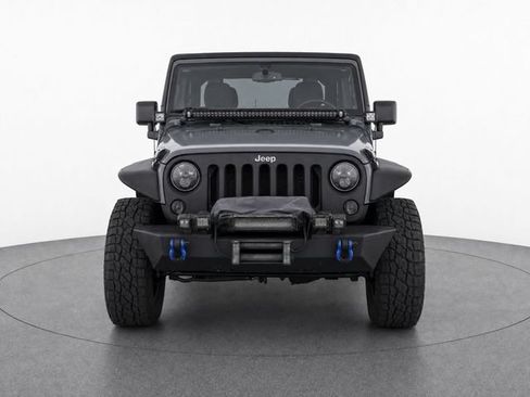Used 2014 Jeep Wrangler Unlimited Sahara w/ Max Tow Package AWD/4WD image 6