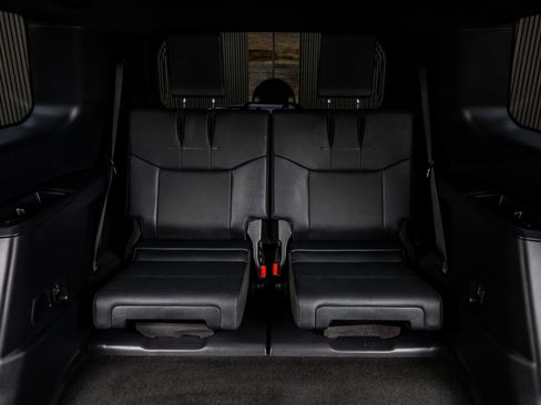 Used 2024 Lexus GX 550 w/ Accessory Package (Z1) AWD/4WD image 38