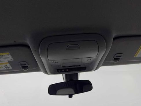 Used 2018 Chevrolet Equinox LS FWD image 18
